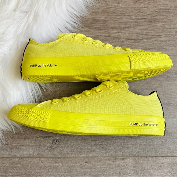 NWT Converse X OPI Chuck Taylor All Star Women’s - Picture 8 of 9